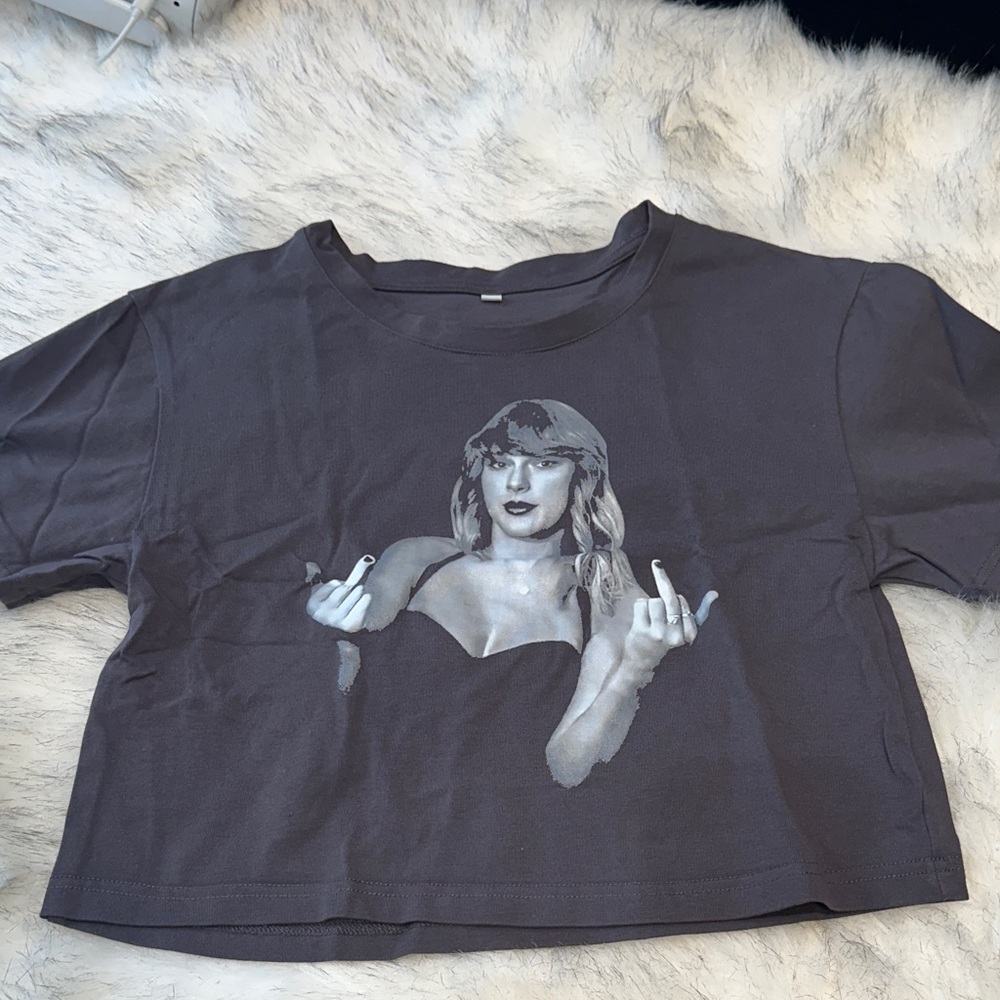 Gray Graphic Crop Top